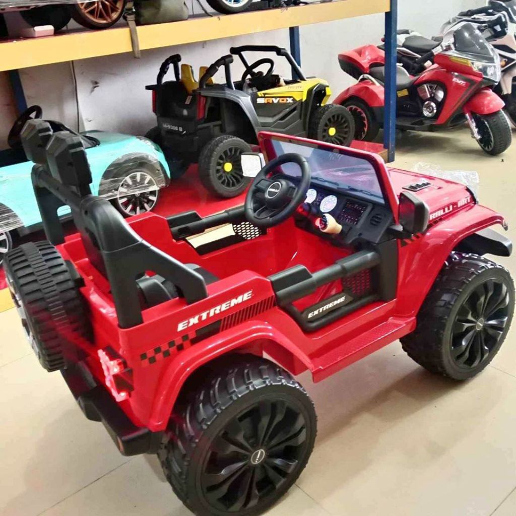 Mobil aki jeep ban full karet rally