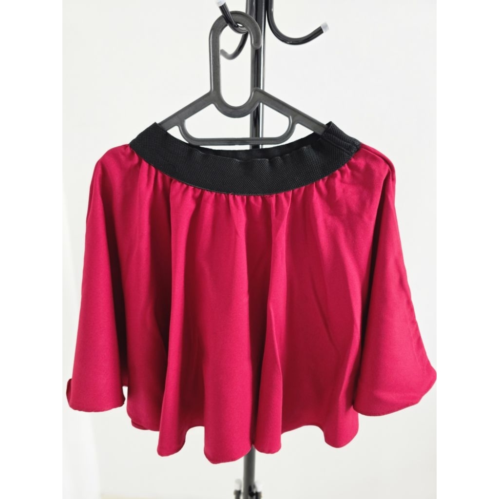 Rok mini wanita warna merah