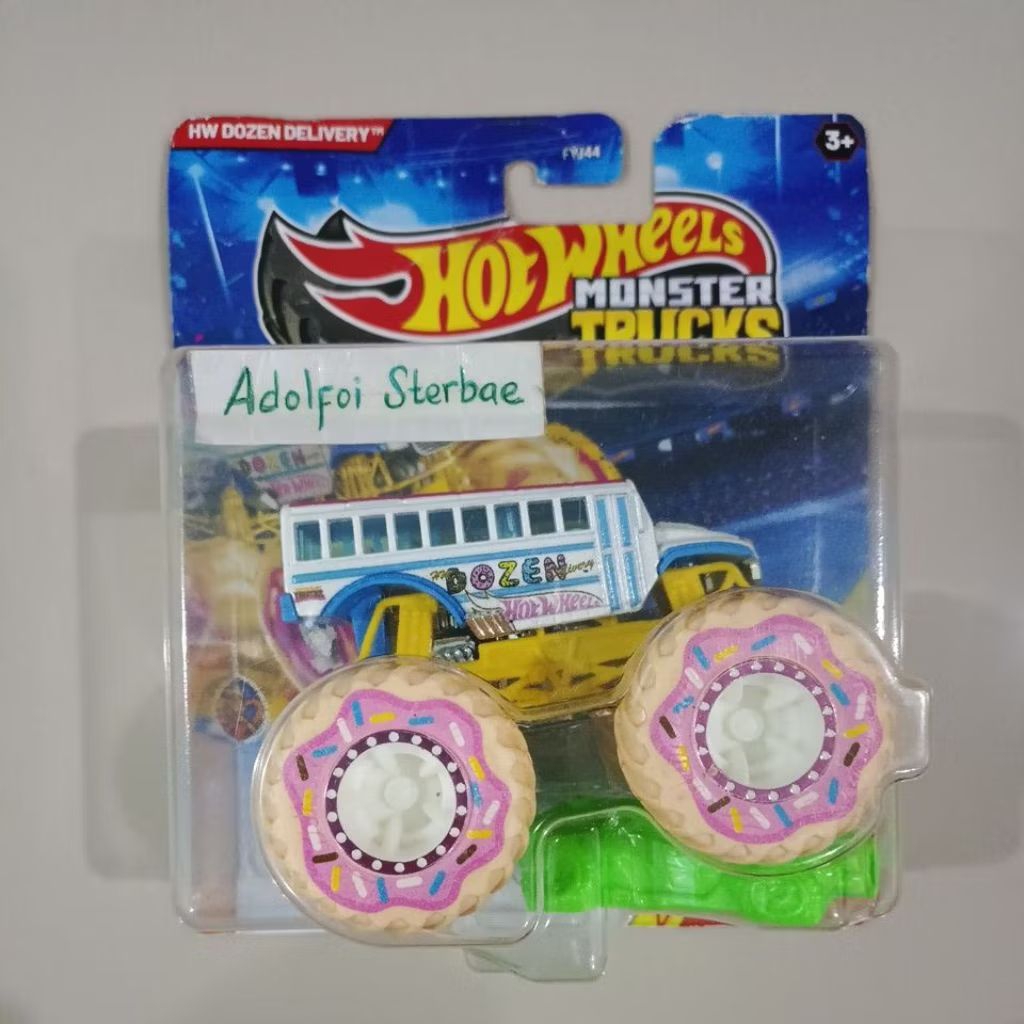 hotwheels hot wheels monster trucks hw dozen delivery bus bis snack pack donut