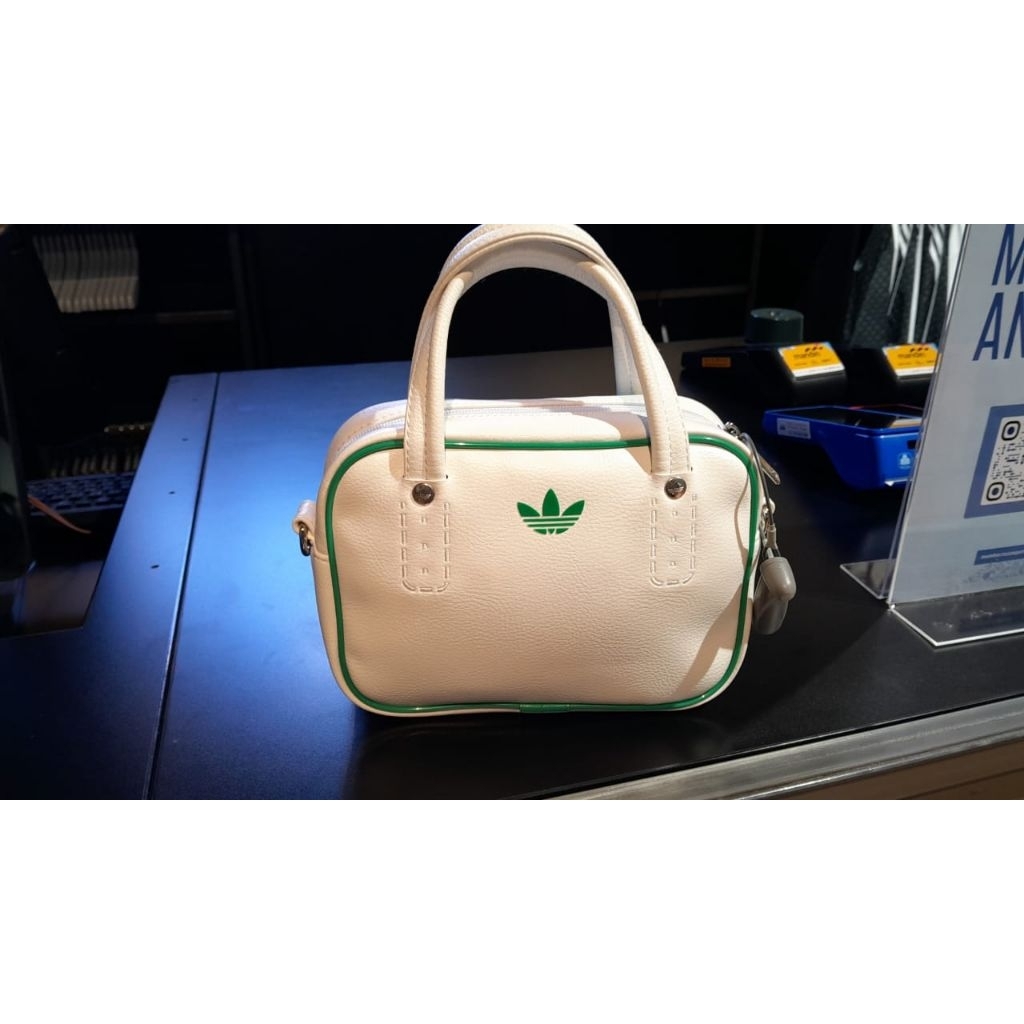 Adidas adicolor bowling bag original