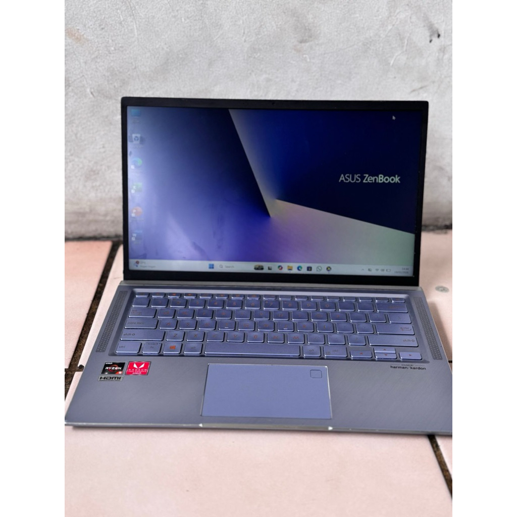 ASUS ZenBook UM431DA