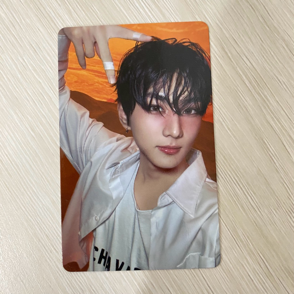 Enhypen Jungwon official photocard