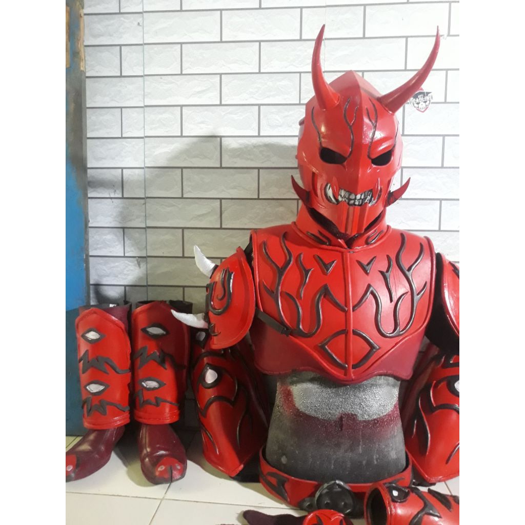 PRELOVED] Kostum Kamen Rider Den O Momotaros Fullset Size M-L