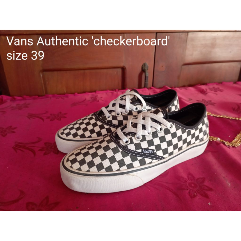 vans authentic