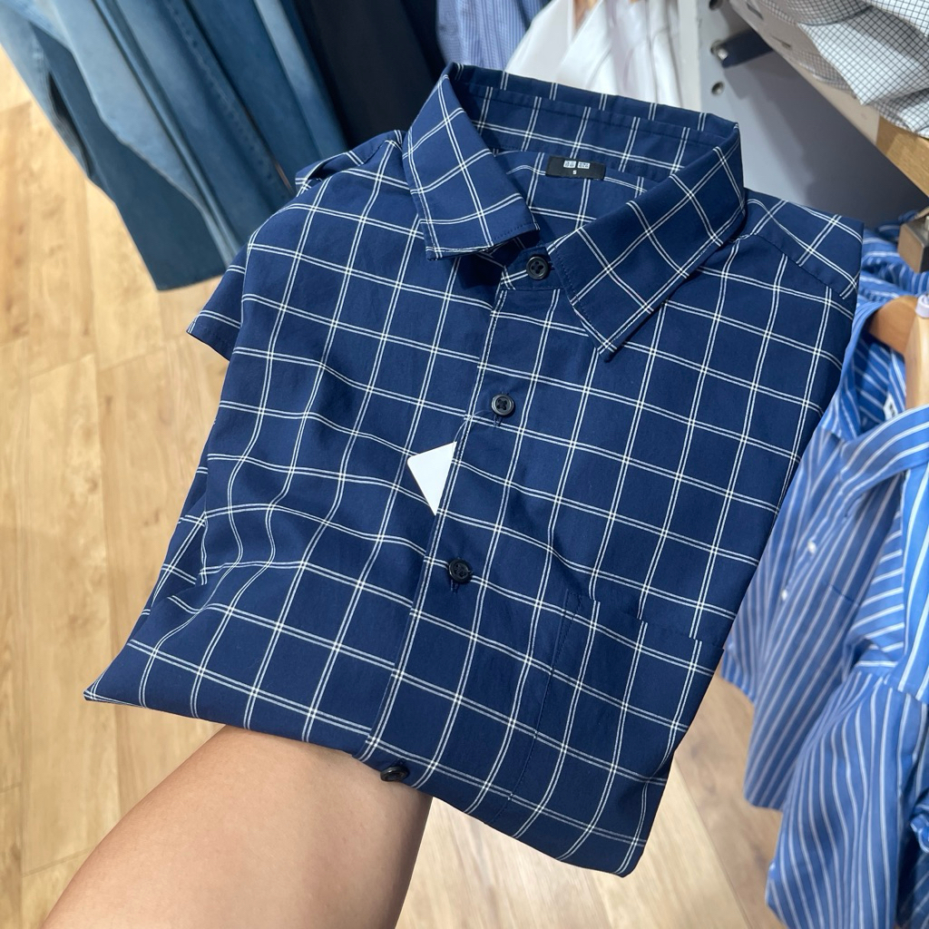 Kemeja Uniqlo Man BROADCLOTH kotak 69 navy
