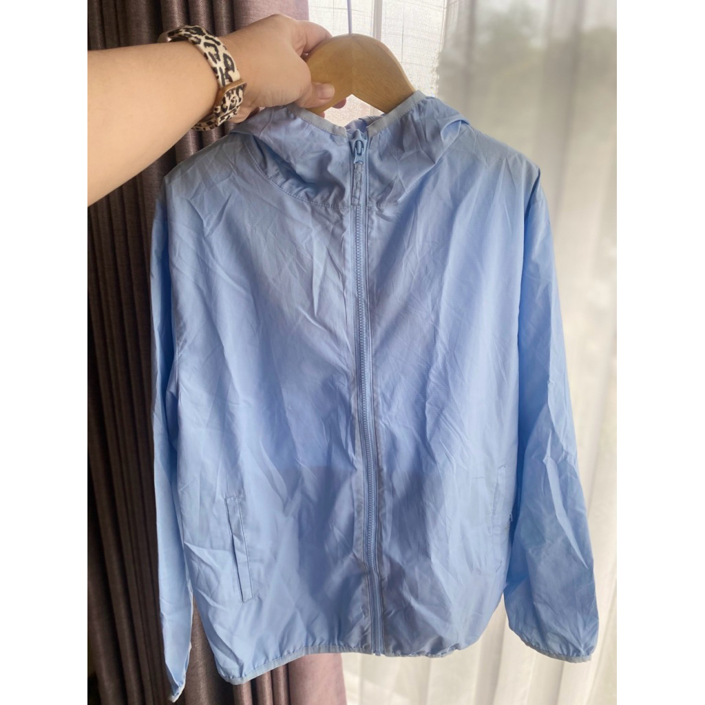 jaket running anak uniqlo pocketable. jaket uniqlo anak waterproof . jaket running anak uniqlo. jake