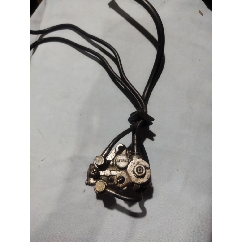 pompa oli  bravo crystal tornado