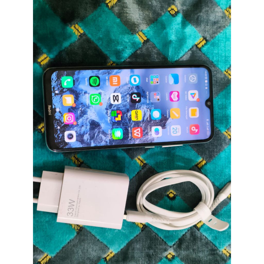 xiaomi redmi note 8 4/64 hp carger masih original mulus