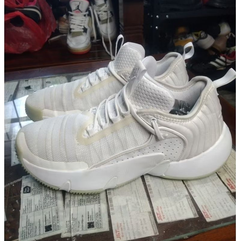 ///Adidas "Trae unlimited" size 41 insole 260