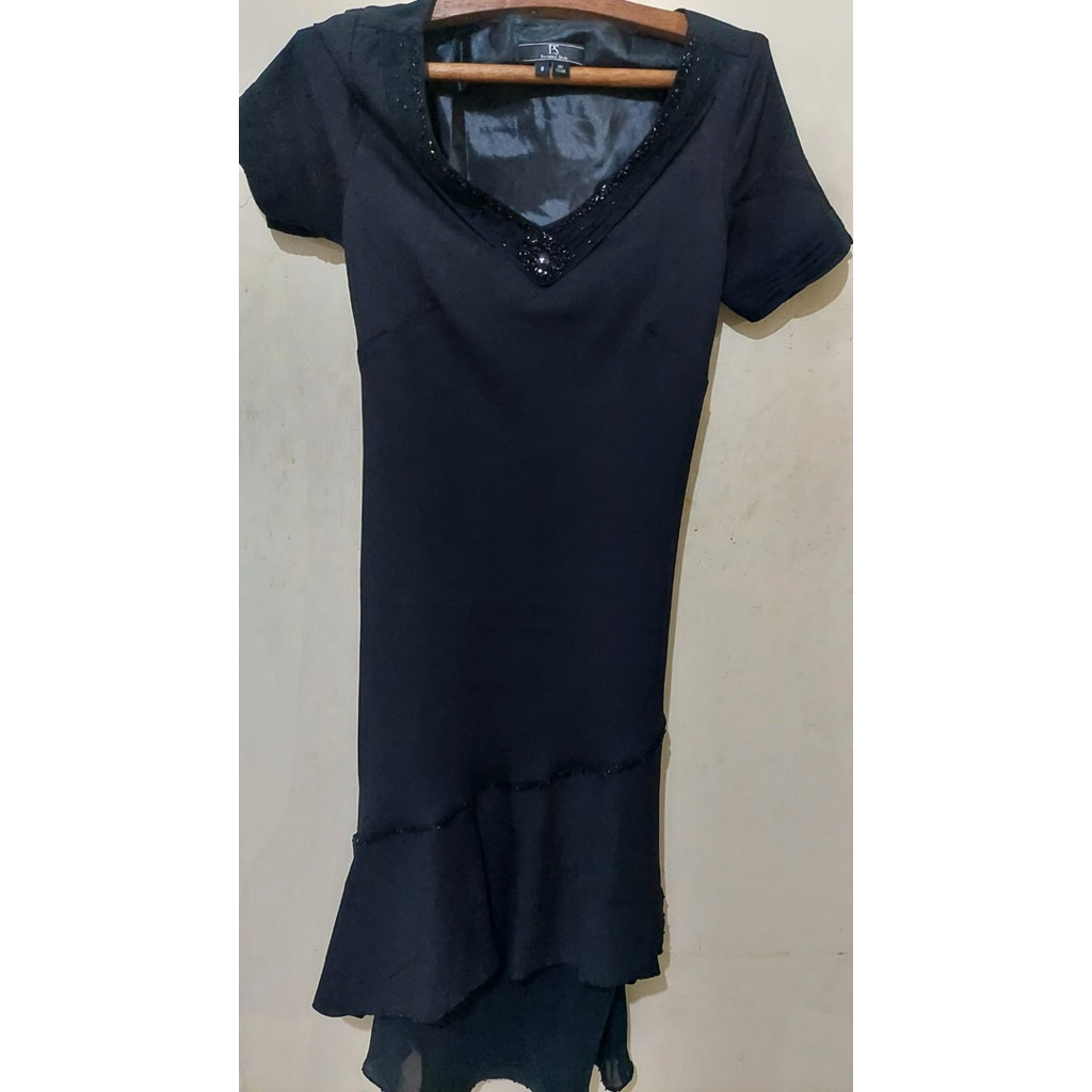 Gaun Hitam Elegan Aksen Manik - Gaun Pesta/Acara Khusus