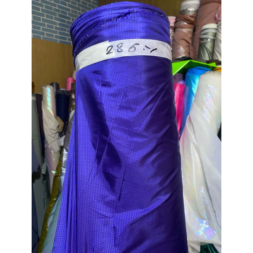kain parasut motif ripstop ungu glosy