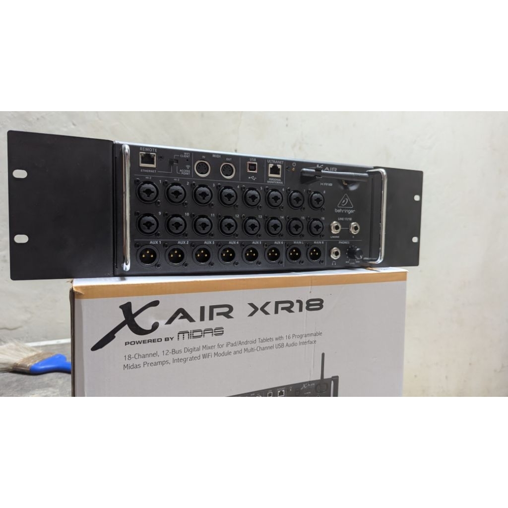 mixer digital behringer XR18
