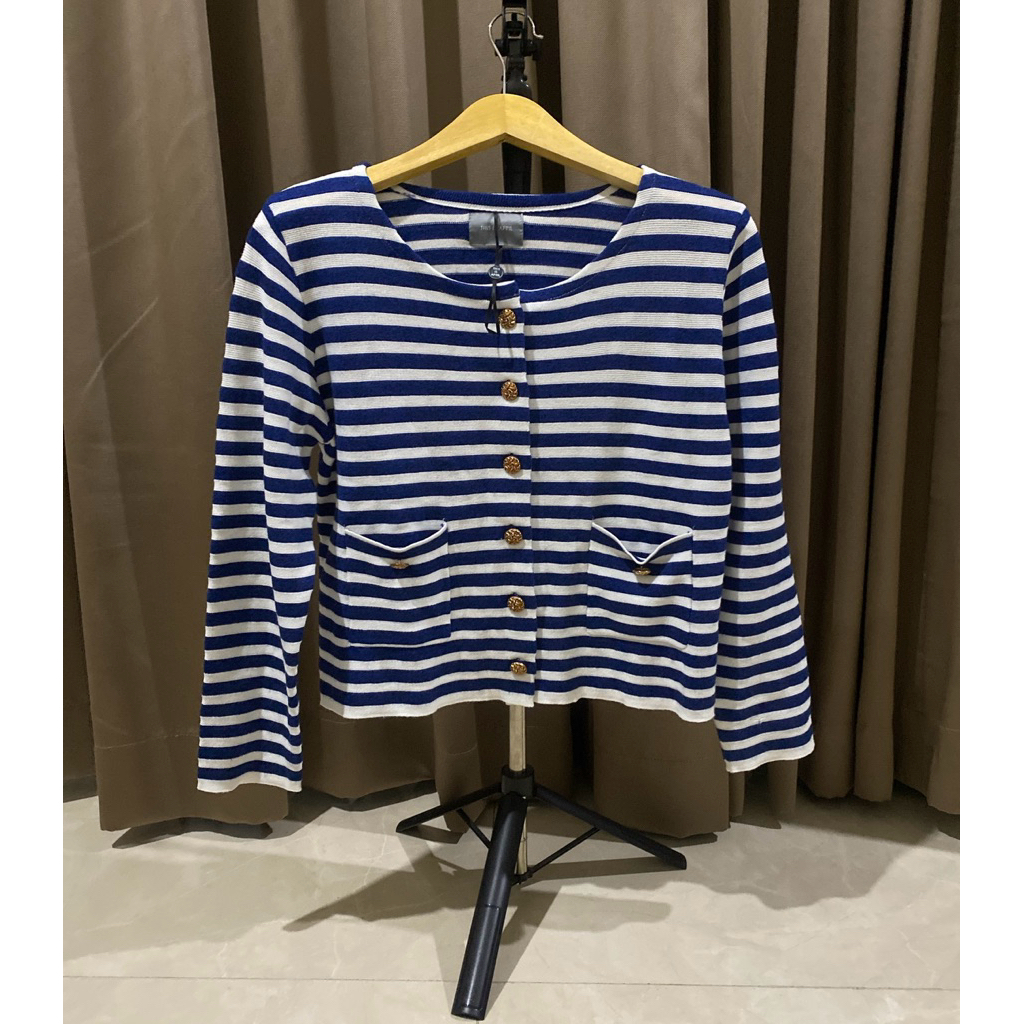 This is april cardigan stripe garis-garis outerwear sweater rare unik biru putih gold button hijaber