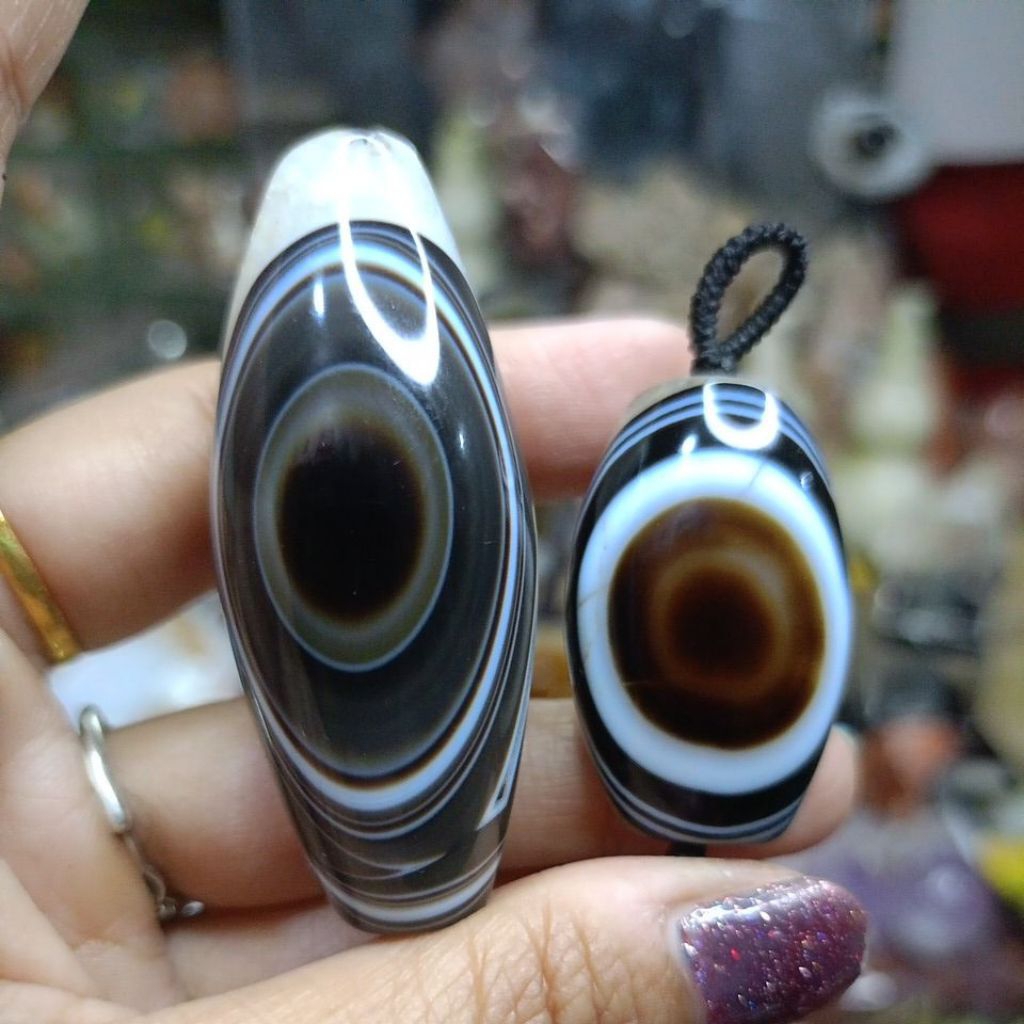 tibetan dzi beads blessed old antique premium one eye (1 eye)