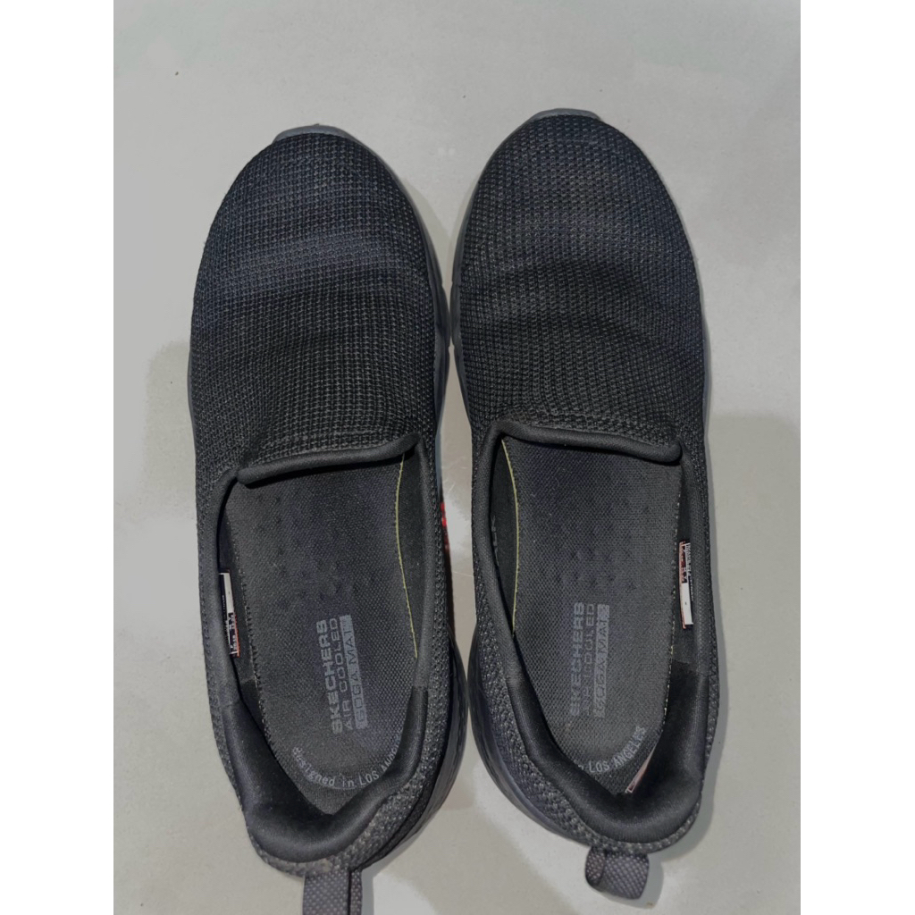 Preloved Sepatu Skechers Goga Mat