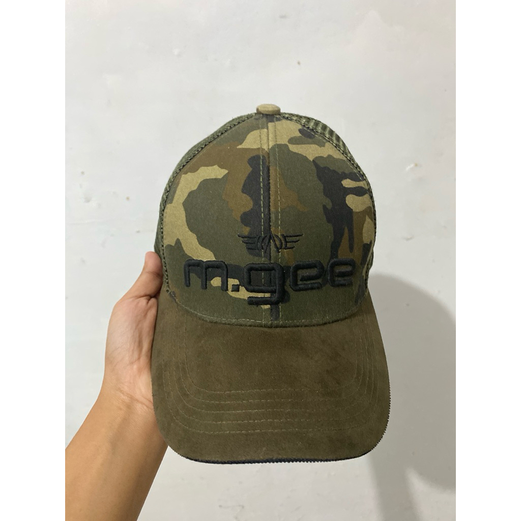 MGee Topi Motif Tentara