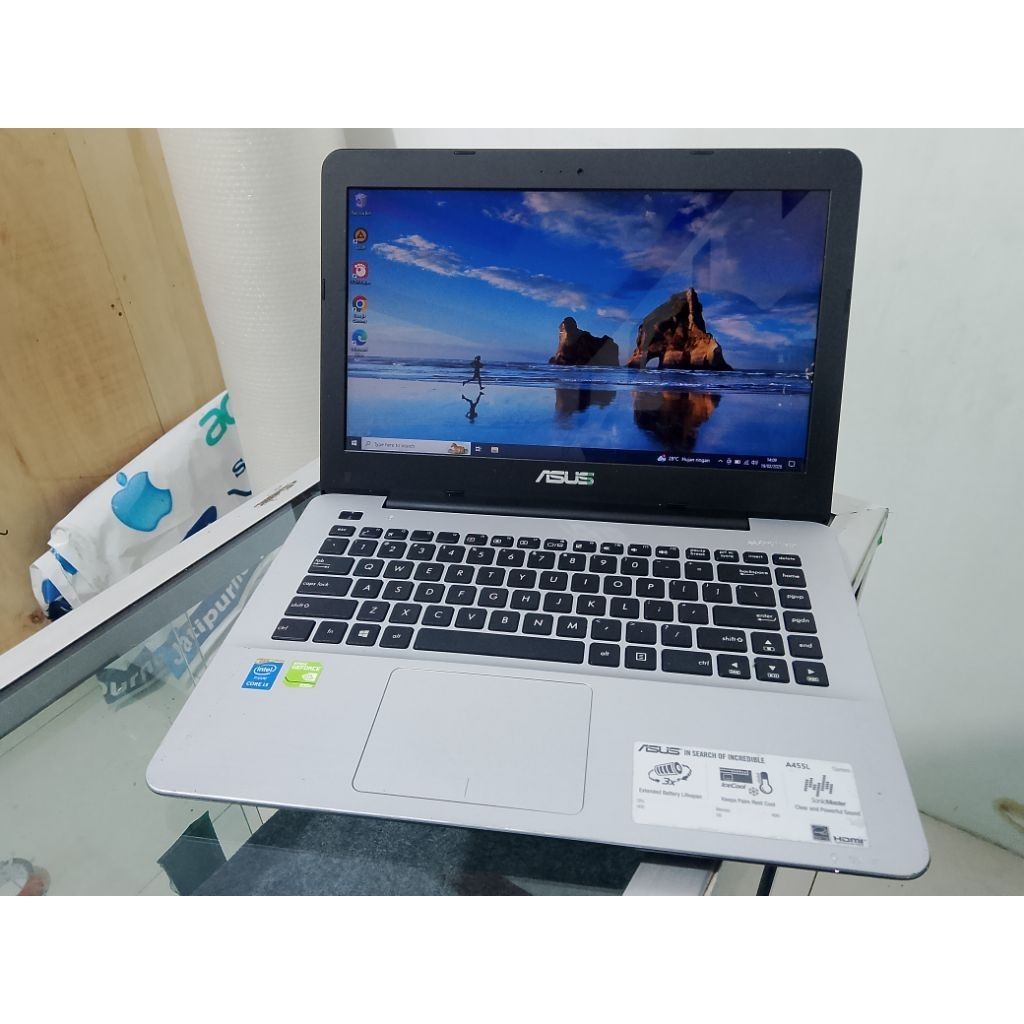laptop Asus x455l core i3-5005u ram 8 SSD 128 GB HDD 500 GB VGA 2 gb