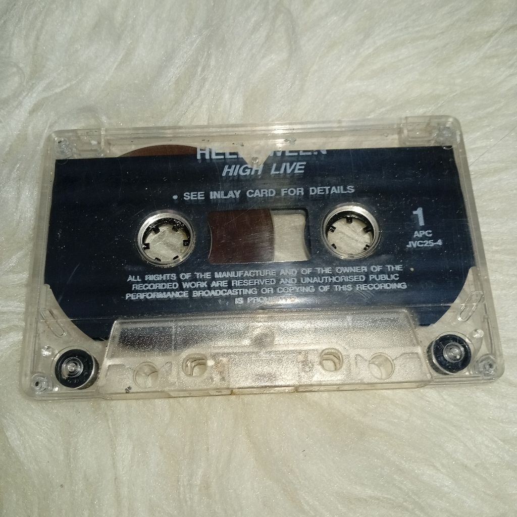 Kaset Pita Helloween