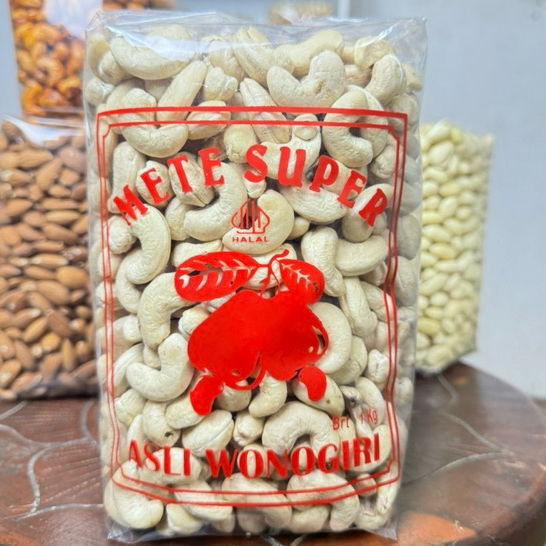 KACANG METE MENTAH KERING KACANG MEDE MENTAH Kacang Mede Mentah Asli Wonogiri