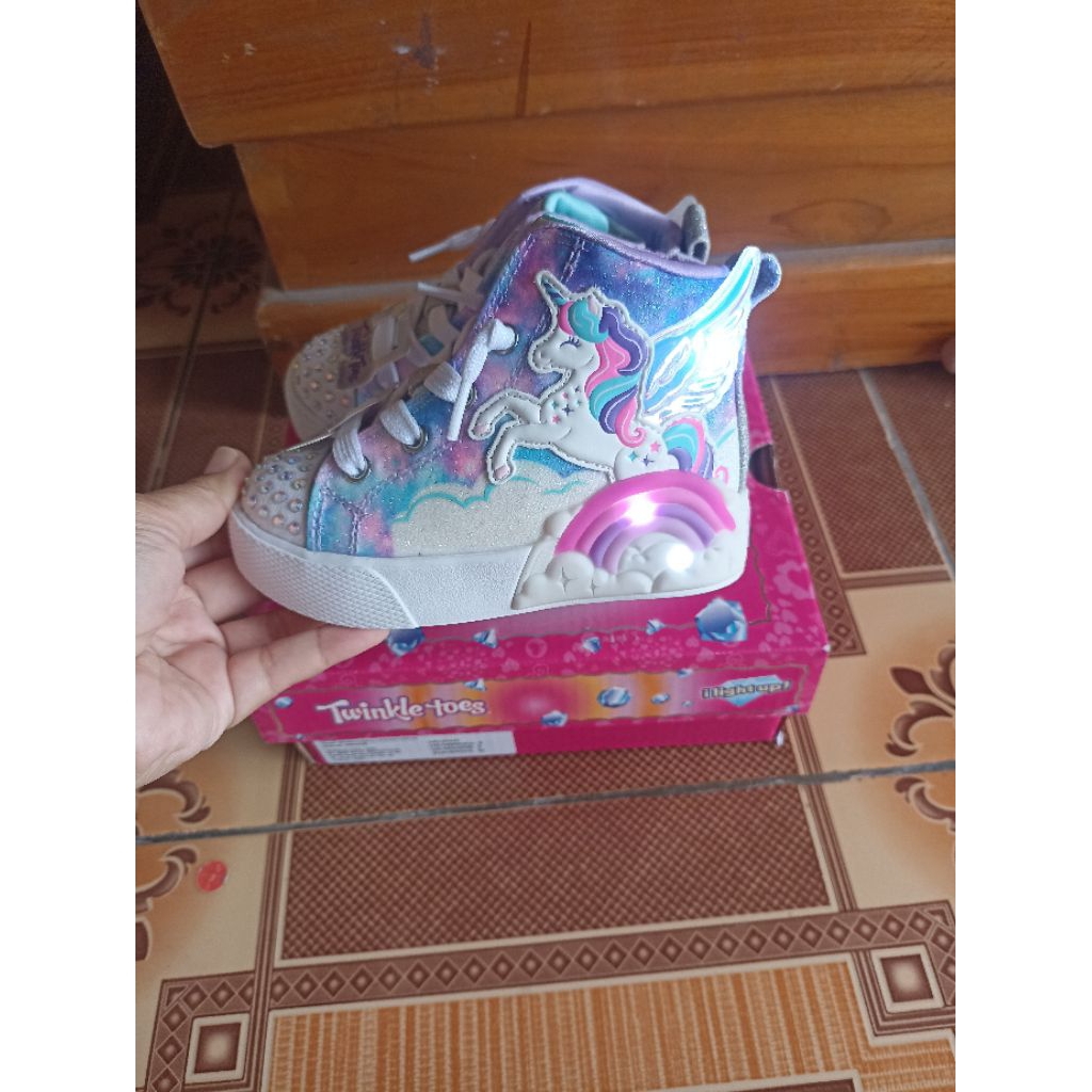 Sepatu Lampu Anak Perempuan skechers or1