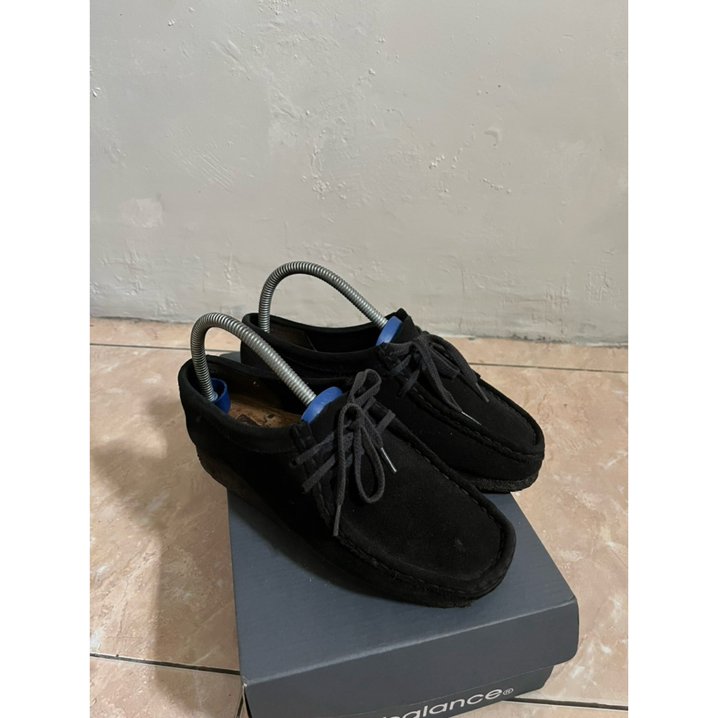 CLARKS WALABE BLACK
