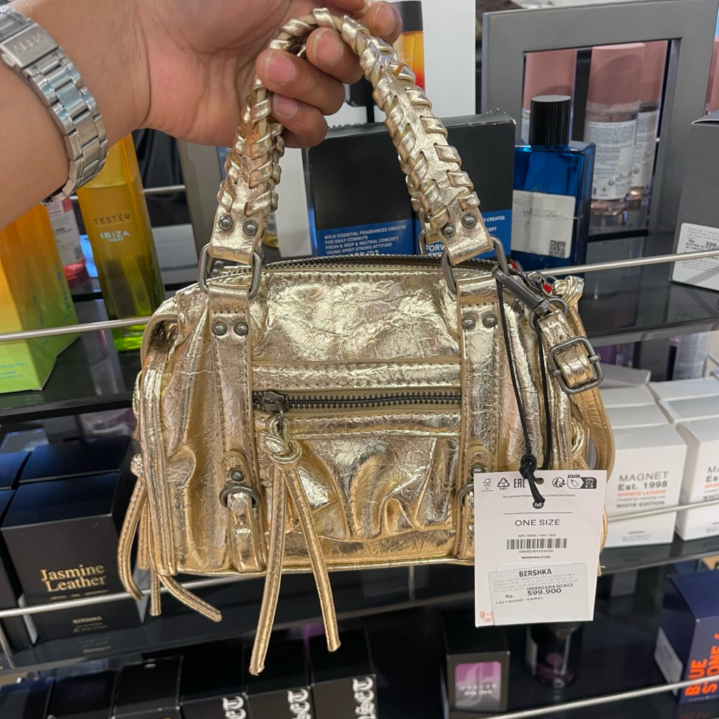 Sling Bag BERSHKA Women Jastip (jasa titip)