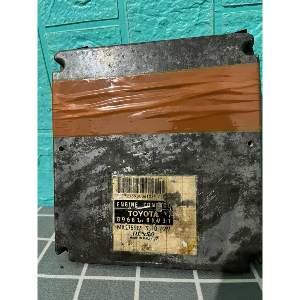 ECU ENGINE TOYOTA HILUX