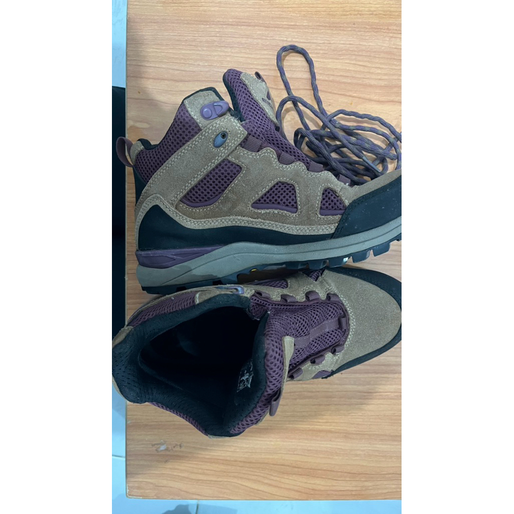 Sepatu Hiking Eiger