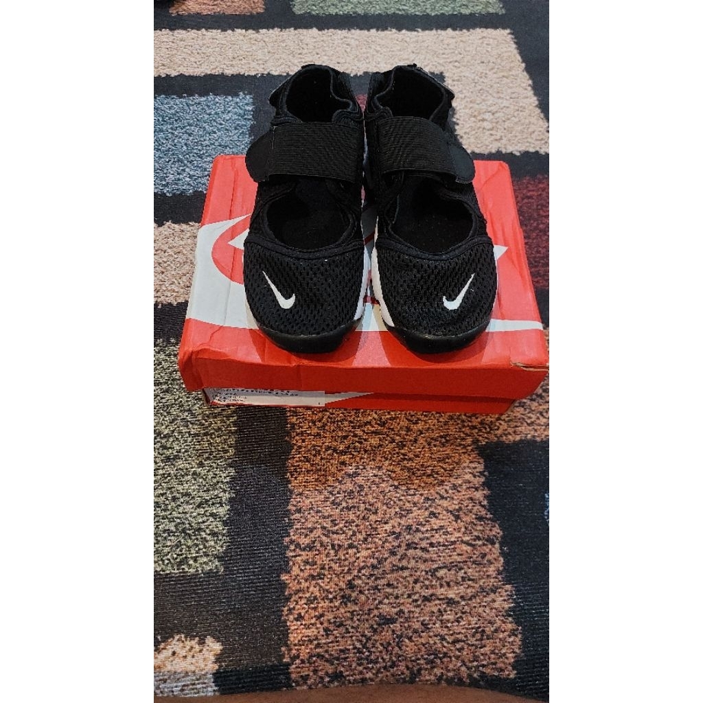 Sepatu Nike anak original