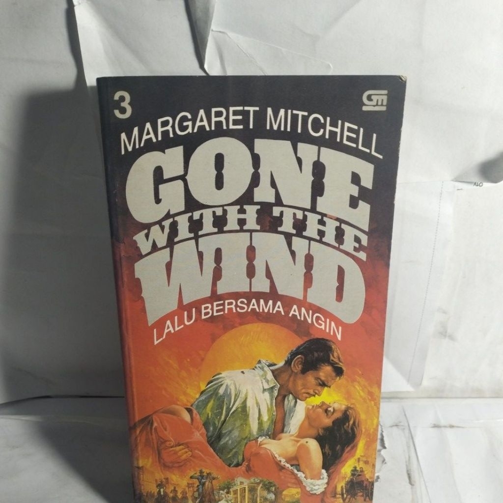 NOVEL MARGARET MITCHELL GONE WITH THE WIND LALU BERSAMA ANGIN buku 3