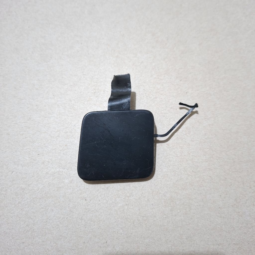 Tutup Derek Towing Hook Bumper Belakang Honda Brio Satya 2019 Up Original