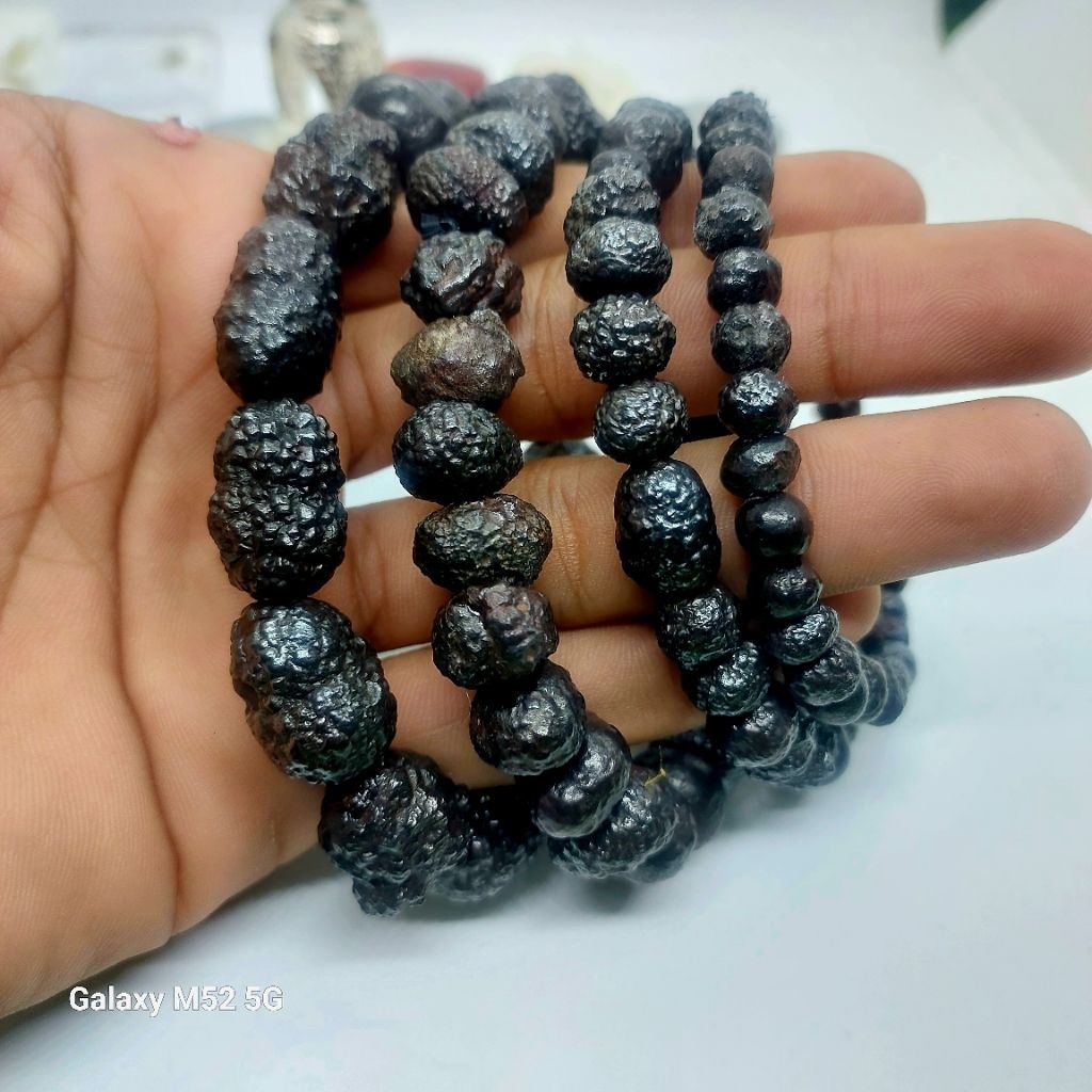 Gelang natural batu munta besi asli alam nempel magnet kuat