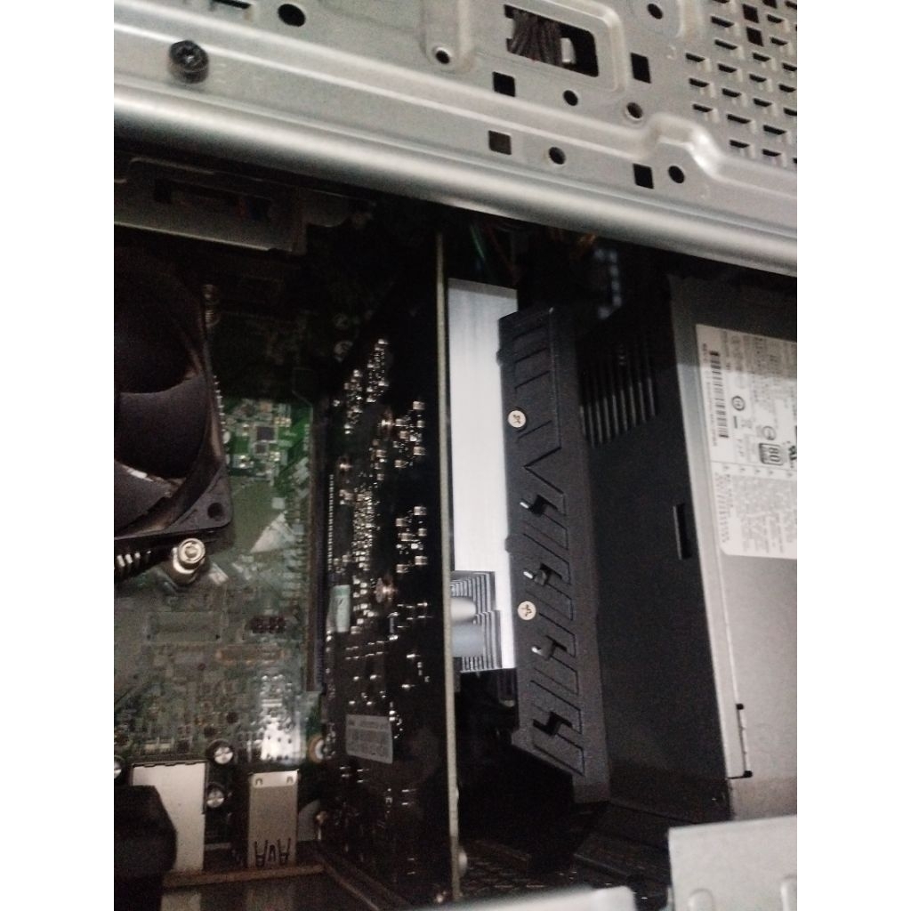 VGA NVIDIA GTX 1650 M 4 GB