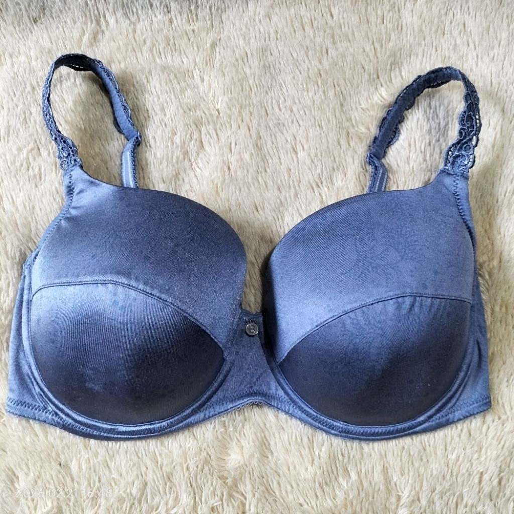 Bra T-shirt Kawat Busa Tipis  Branded by Barlei -38DD