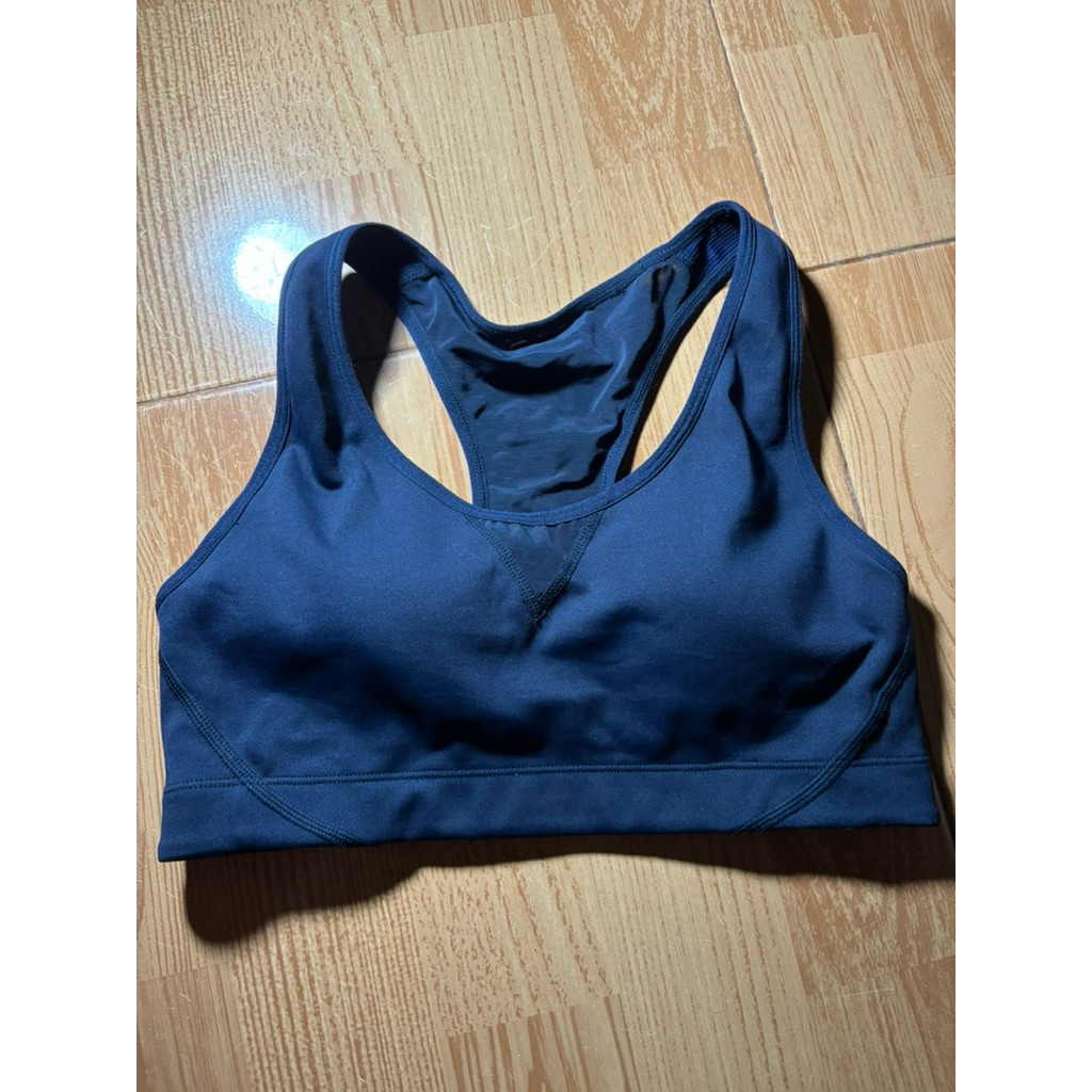 preloved - uniq*lo Sports Bra Olahraga padel tenis Yoga Gym Bra or Legging atasan top baju crop