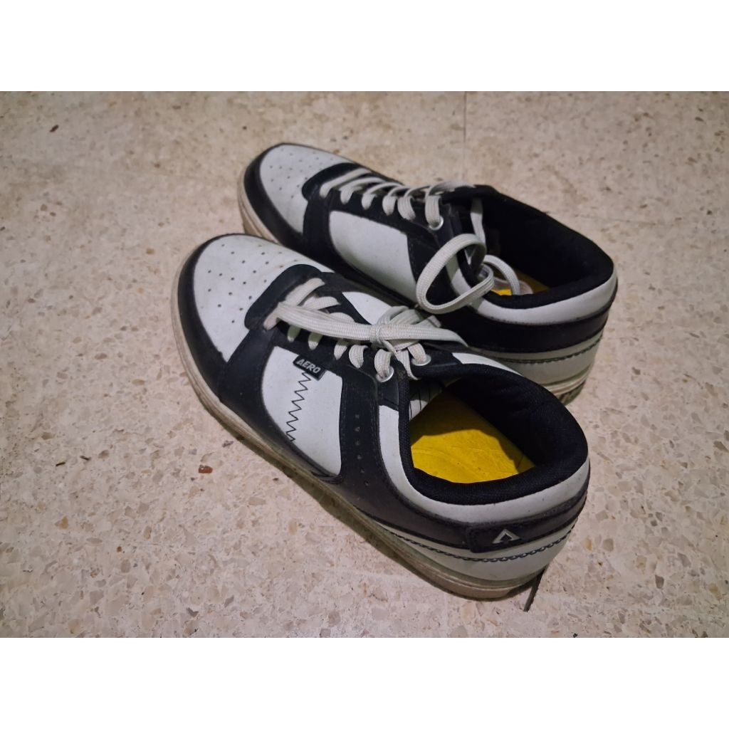 PRELOVED – Aerostreet Low Hoops