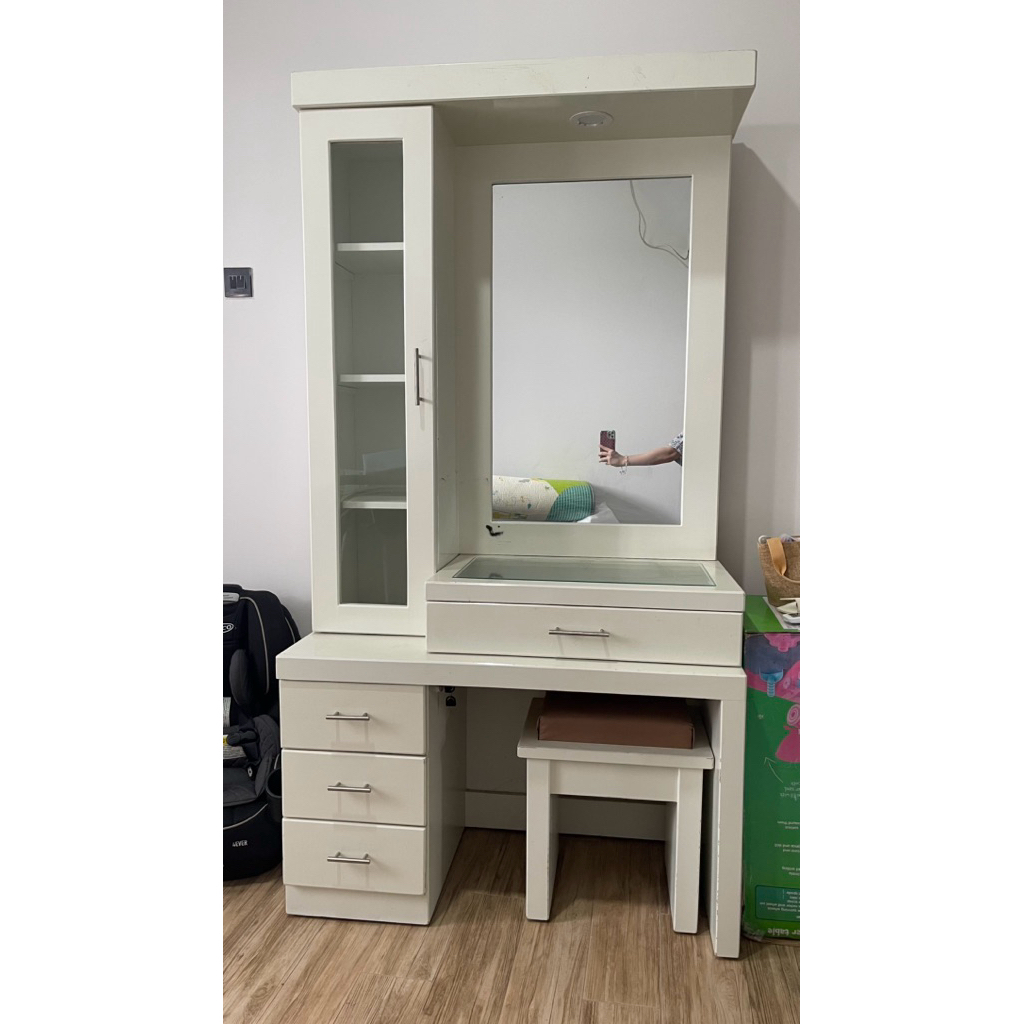 preloved set meja rias dan kursi