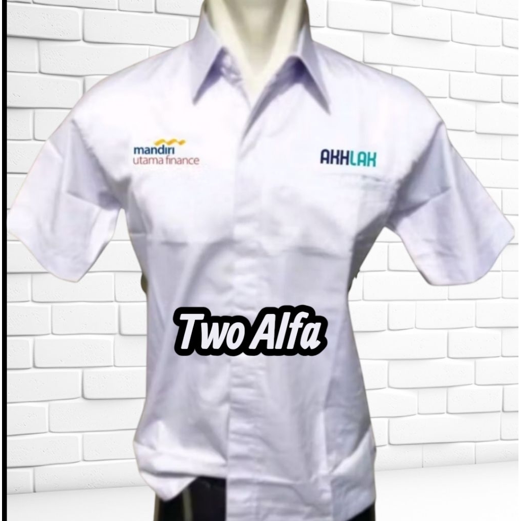kemeja akhlak mandiri utama finance seragam baju kerja mandiri utama finance warna putih.
