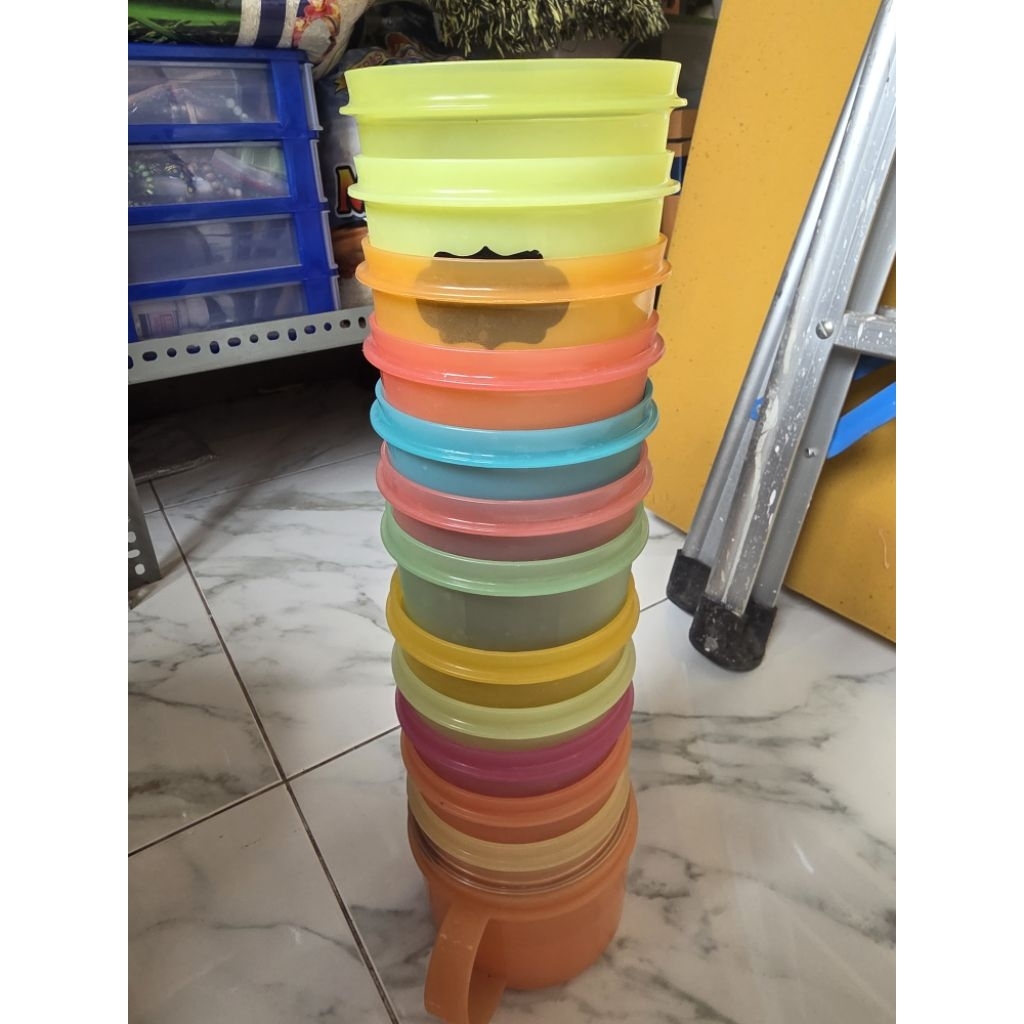 TUPPERWARE SECOND BOWL