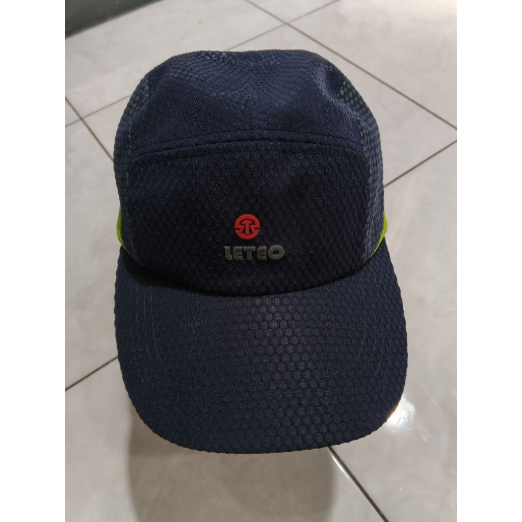 Topi outdoor jaring merk Leteo - preloved