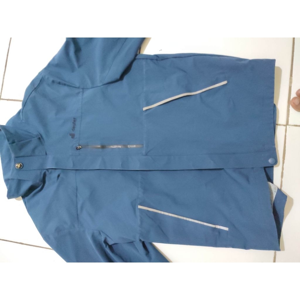 Jaket Deuter