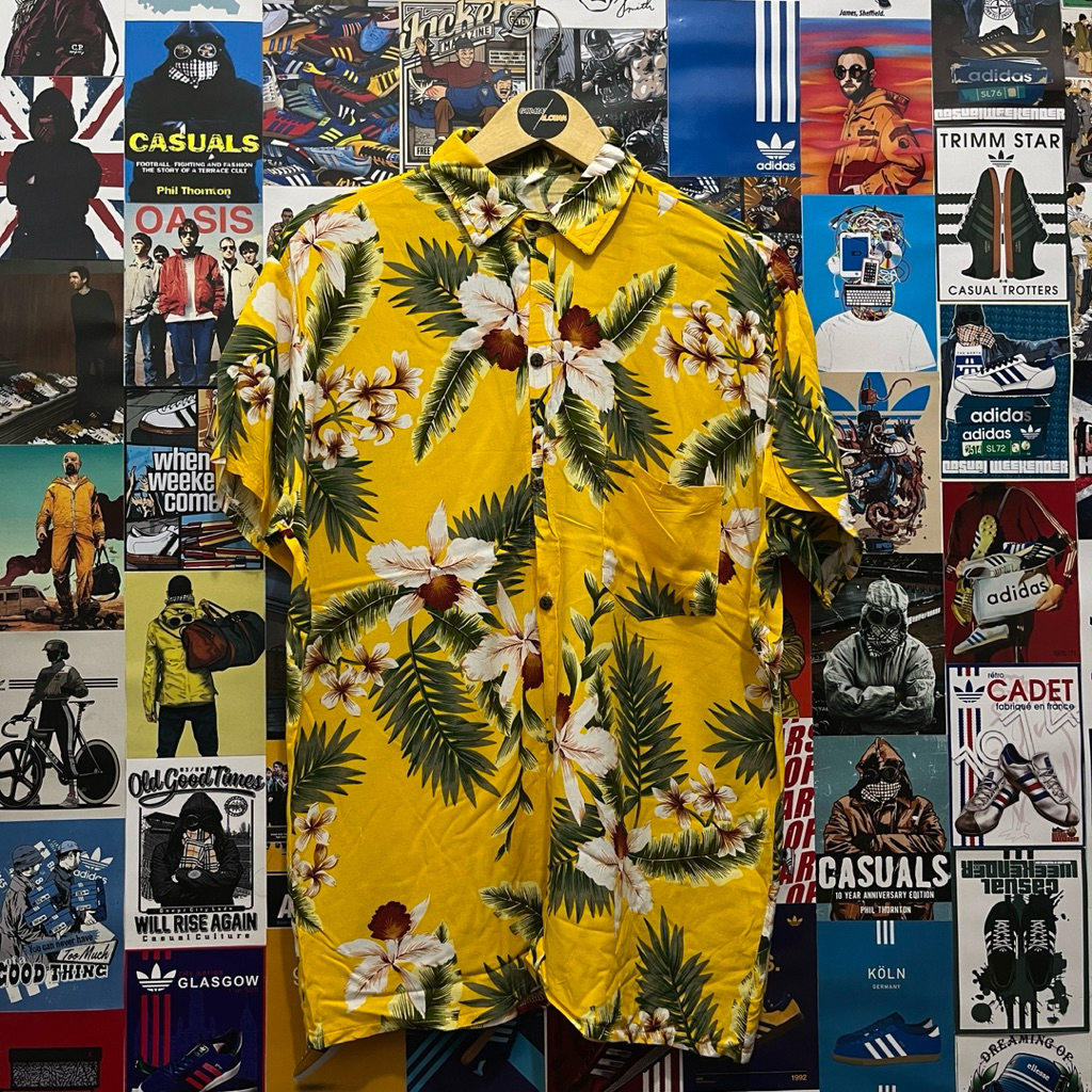 Kemeja / Lengan Pendek / Motif / Vintage / Second / Bunga