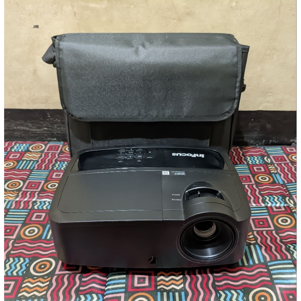 Proyektor Bekas / Proyektor InFocus In112x 3200 lumens support HDmi