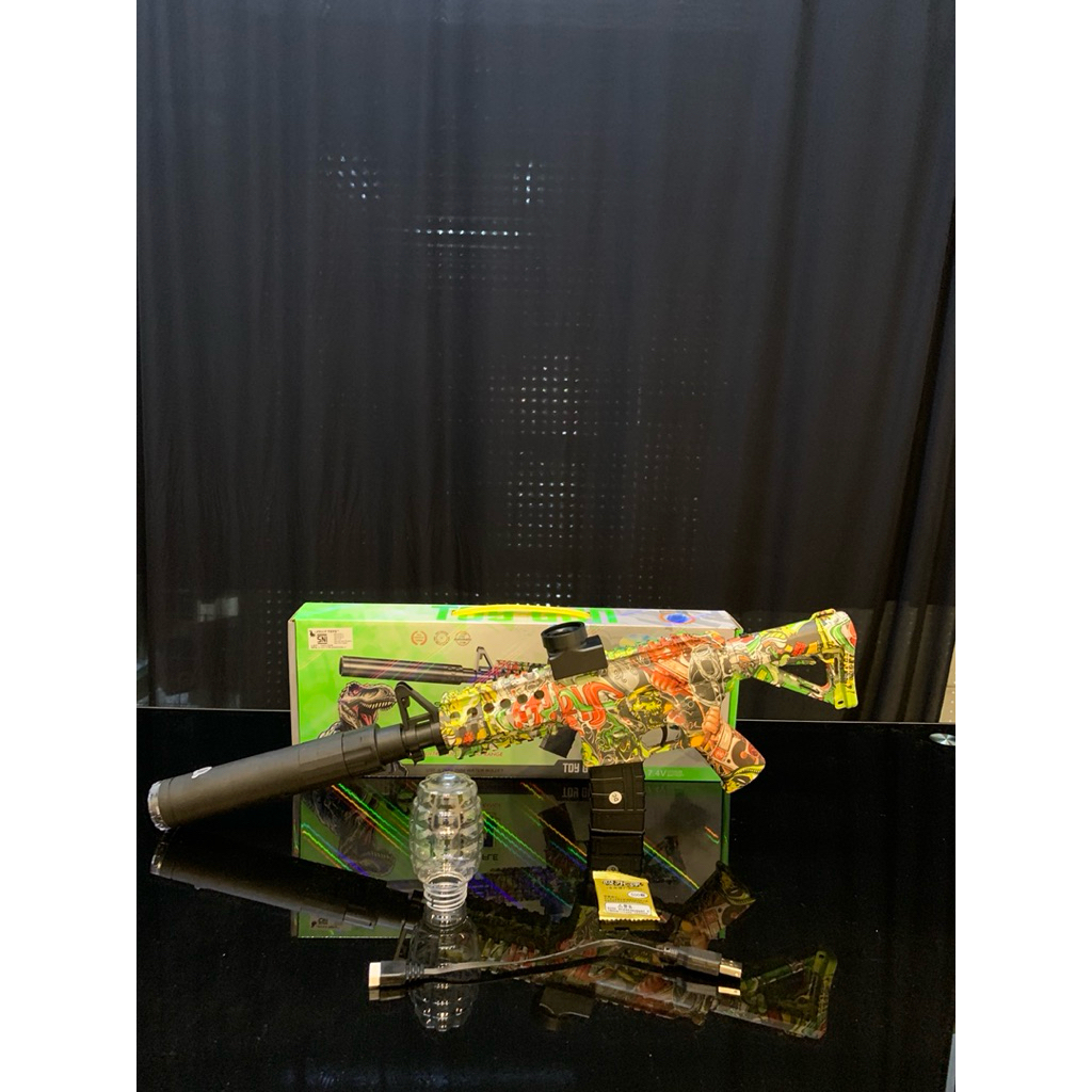 Tembak-tembakan Water Gel Blaster M4 Dino aman untuk anak-anak menggunakan peluru water gel