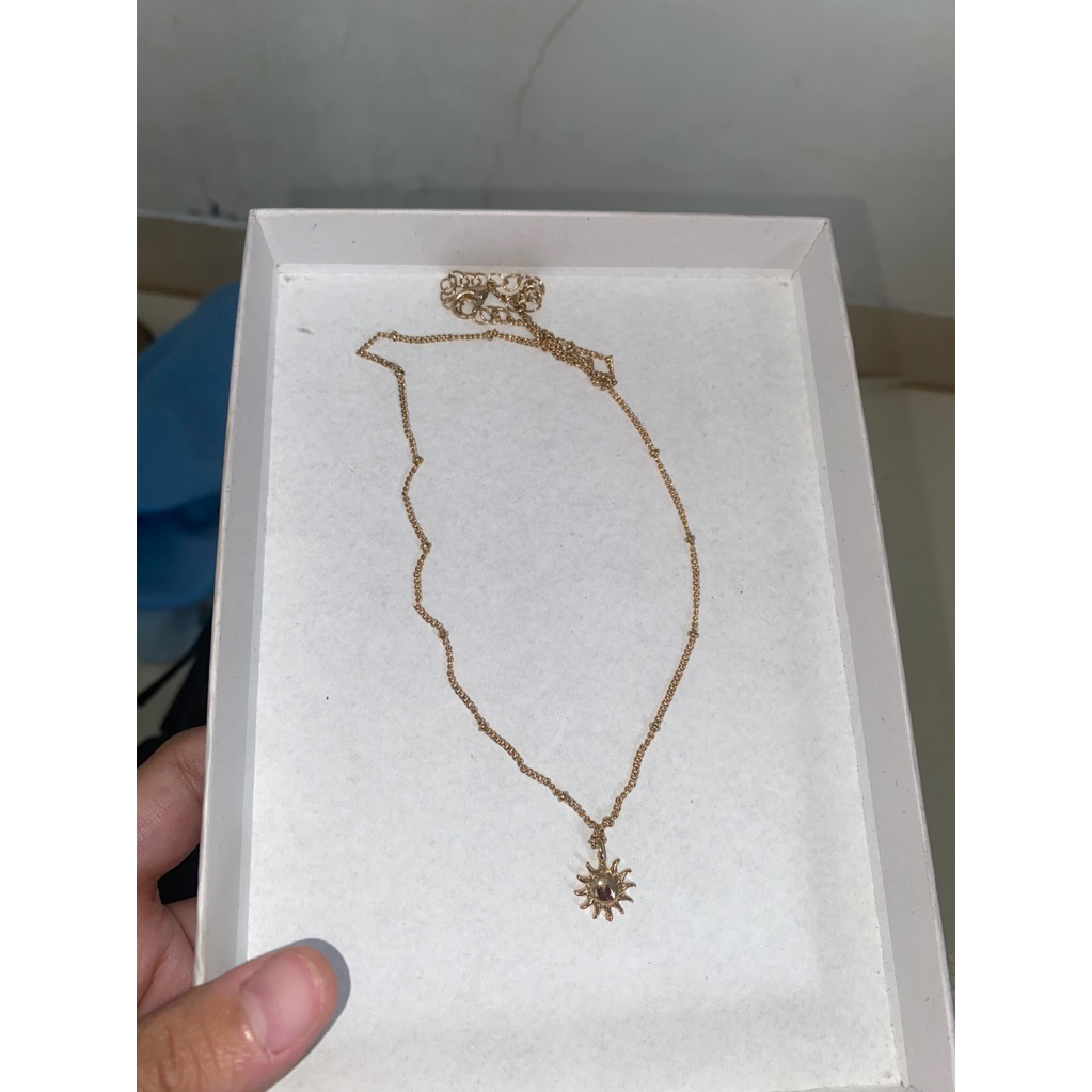 Kalung dari H&M