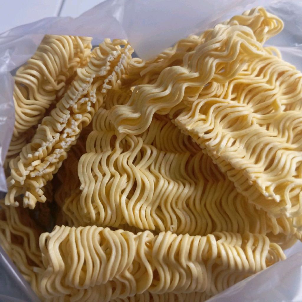 mie kering/mie telor keriting mie ayam 500 gram