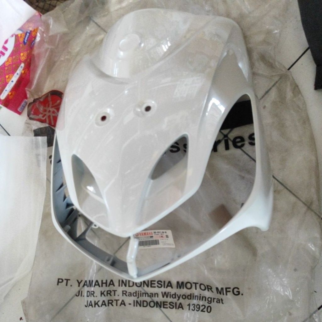 TAMENG DEPAN LEGSHIELD PUTIH MIO SMILE ORI YAMAHA YGP 28D-F8311-01-GE YAMAHA