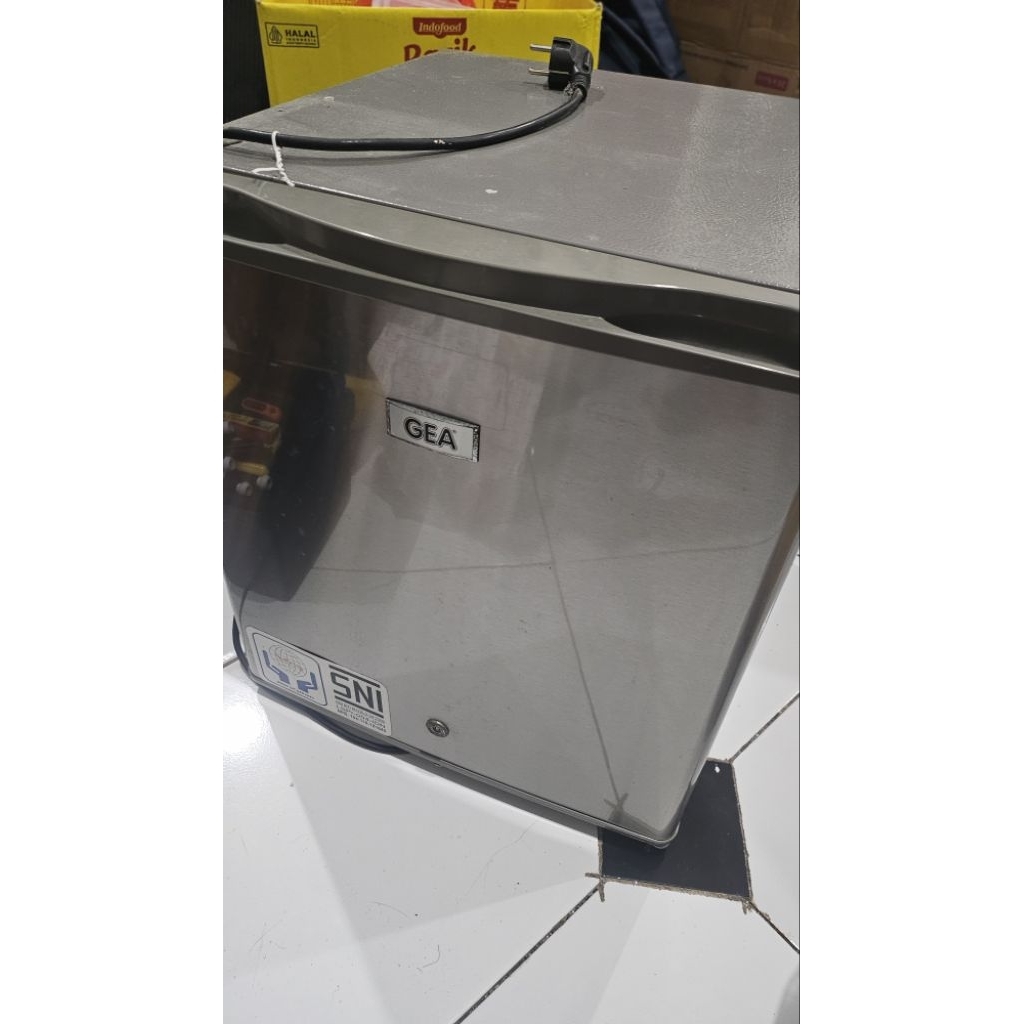 kulkas mini GEA [second]