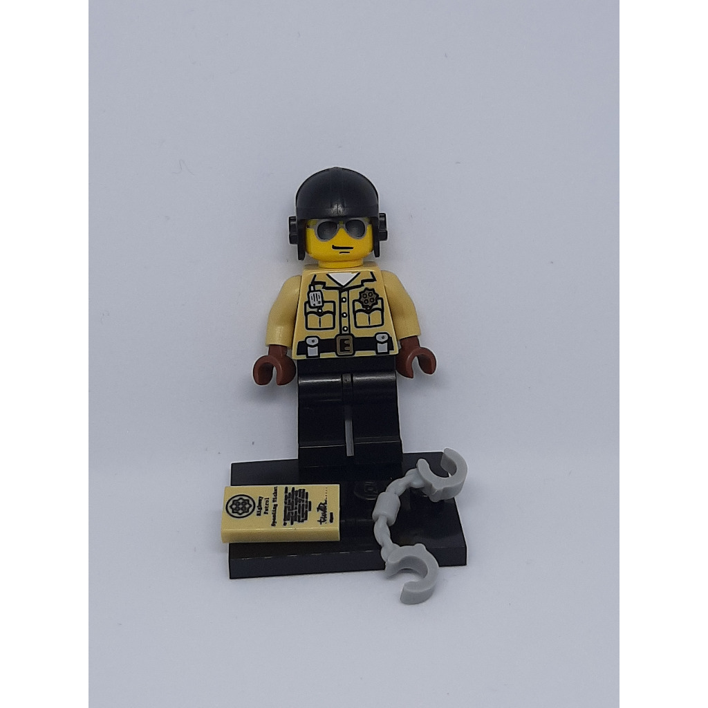 lego minifigure series 2 traffic cop