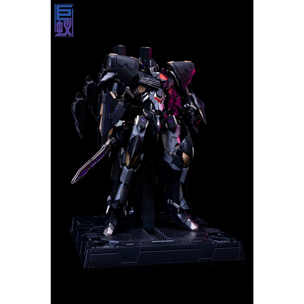 Giant Ant Model JY-IDW Megatron Model Kit